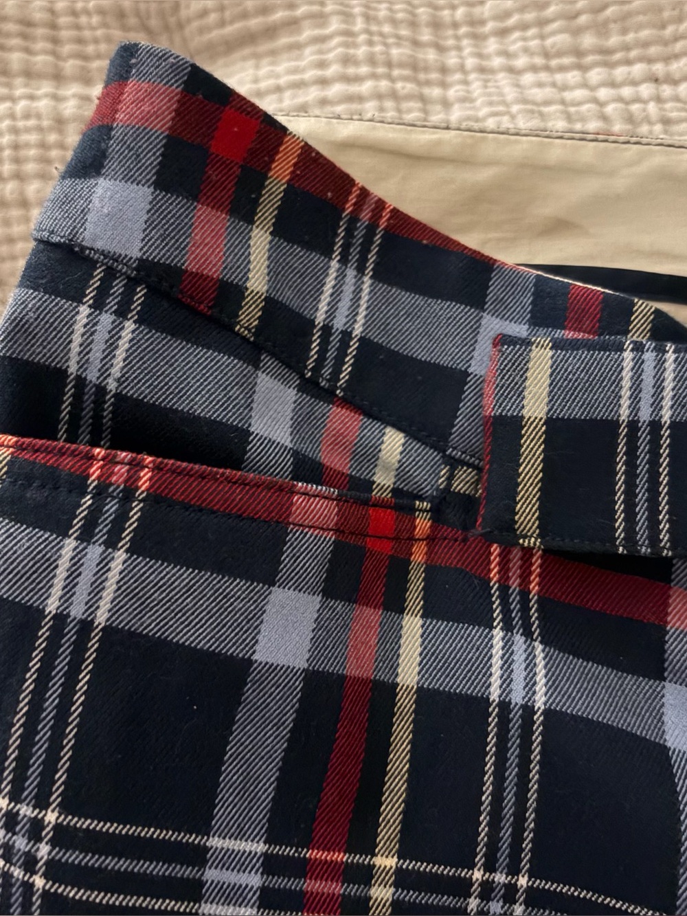 Abercrombie Vintage Y2K Plaid Women’s Flare Pants - Navy, Red, Plaid - SZ 6 - Picture 3 of 7